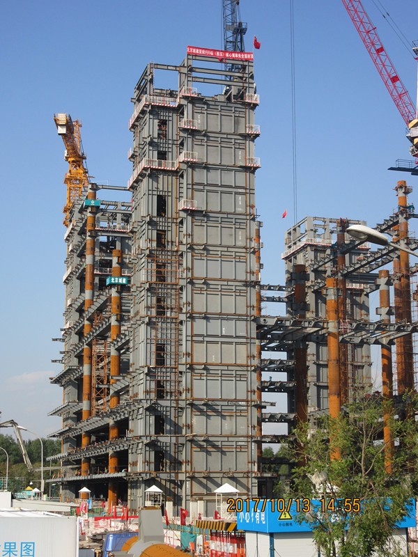 1572051799132639.jpg 全部核心筒率先封頂 (1)_副本.jpg